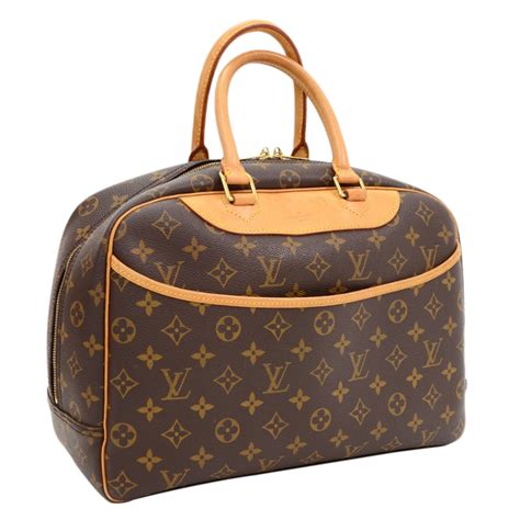 is there a louis vuitton in the bahamas|More.